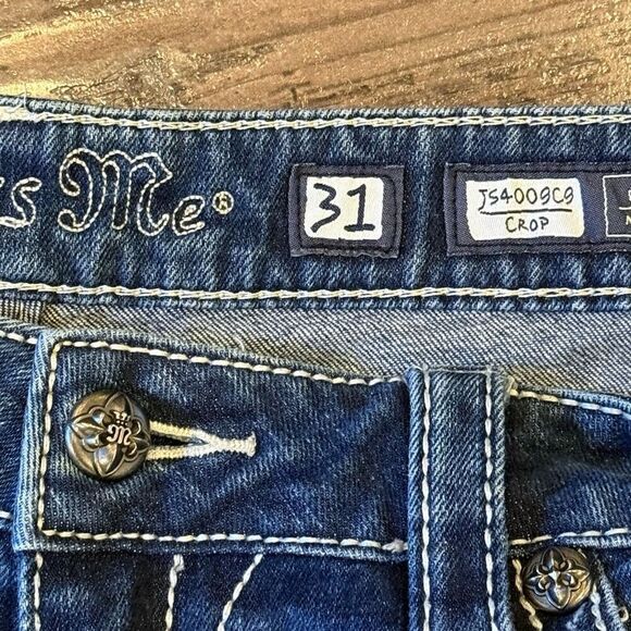 Miss Me Rhinestone Studded Dark Wash Denim Casual Capris - Picture 5 of 8